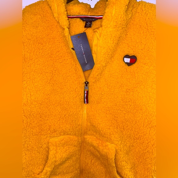 Girls jacket 🧥 - Picture 1 of 8
